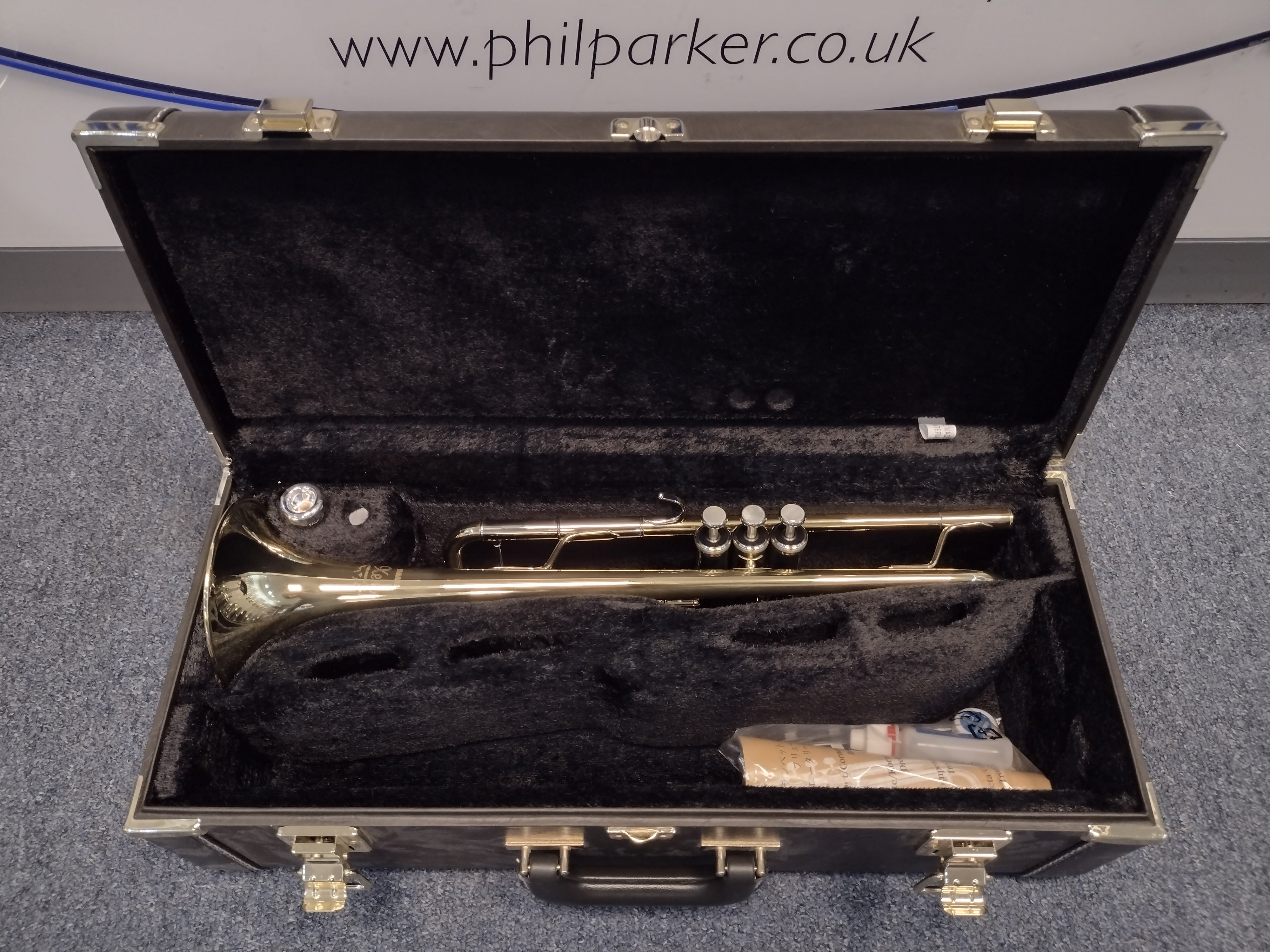 Yamaha YTR8335R Bb Trumpet (Pre-owned)