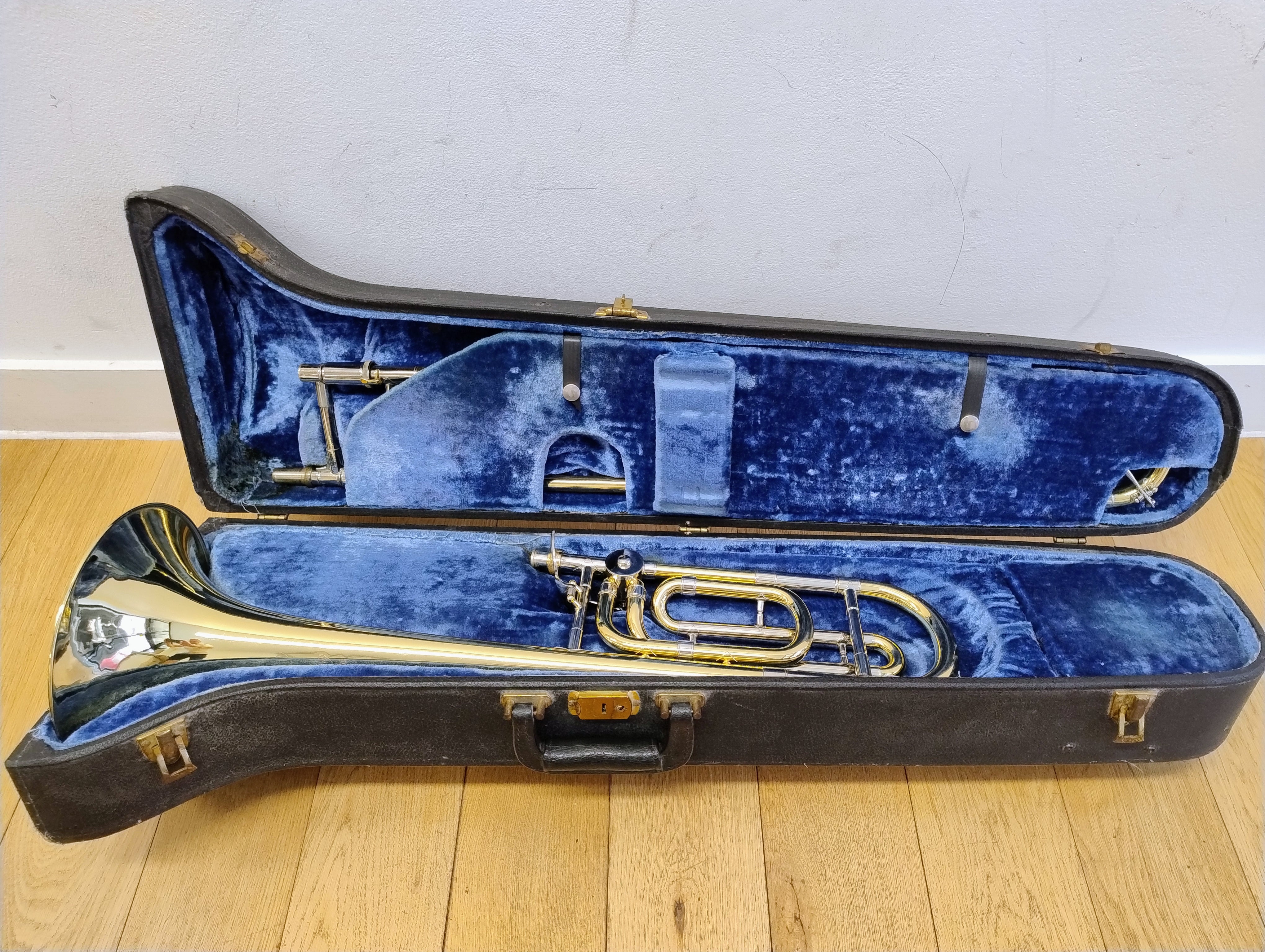 Bach Stradivarius 42B Bb/F Trombone (Pre-owned)