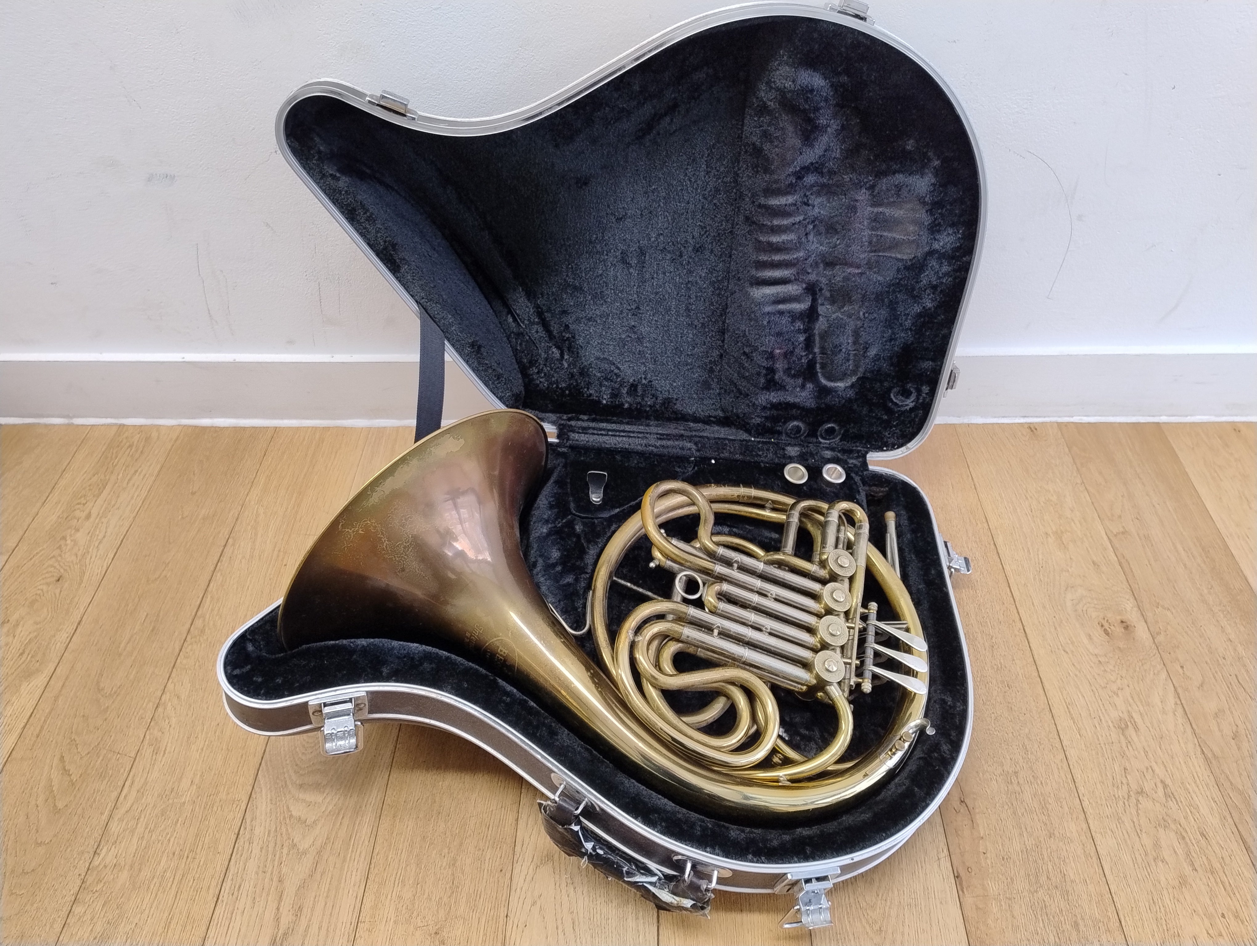 Besson International Full Double French Horn (Pre-owned)