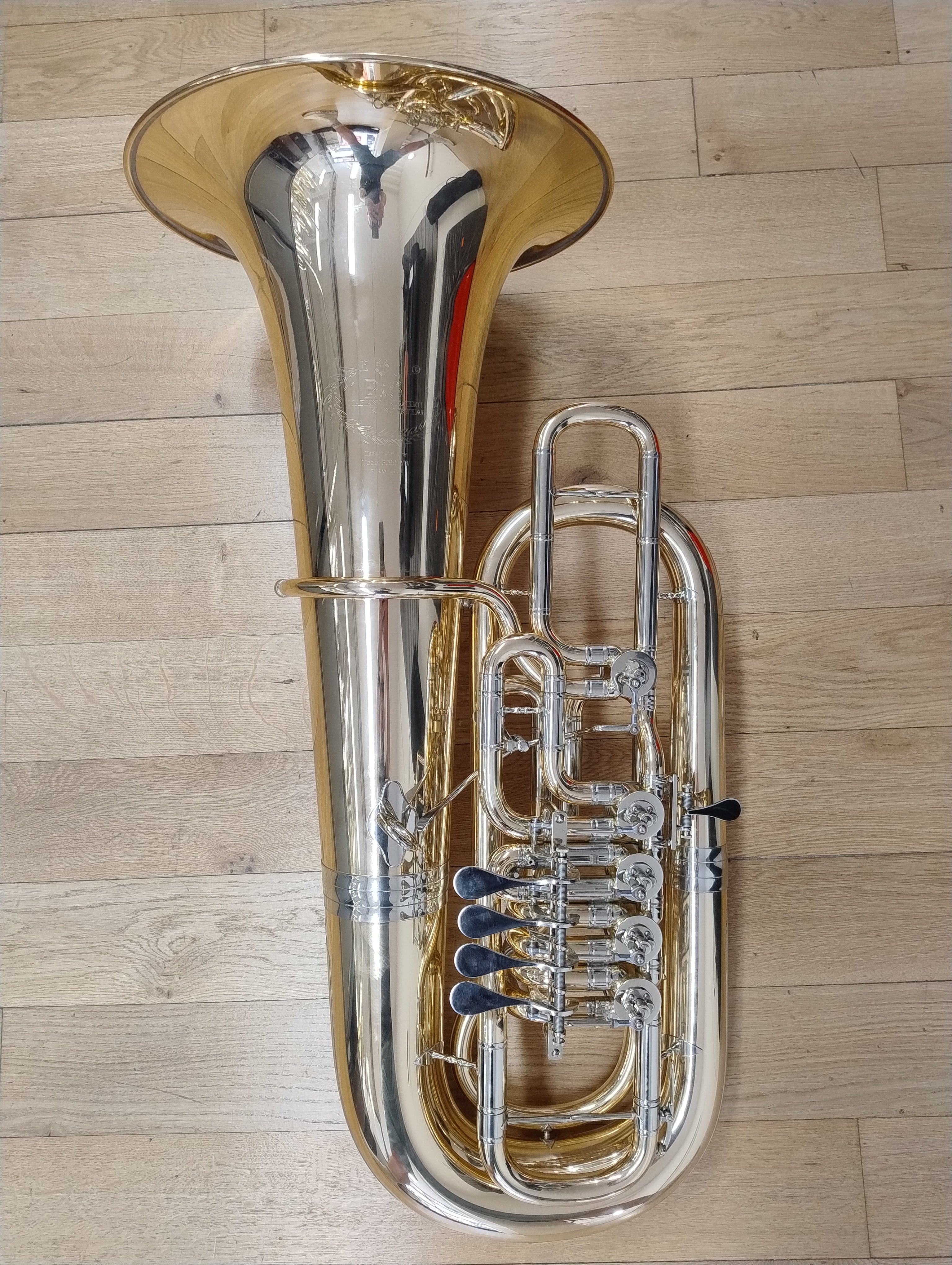 B&S 3099/2/W F Tuba (Pre-owned)