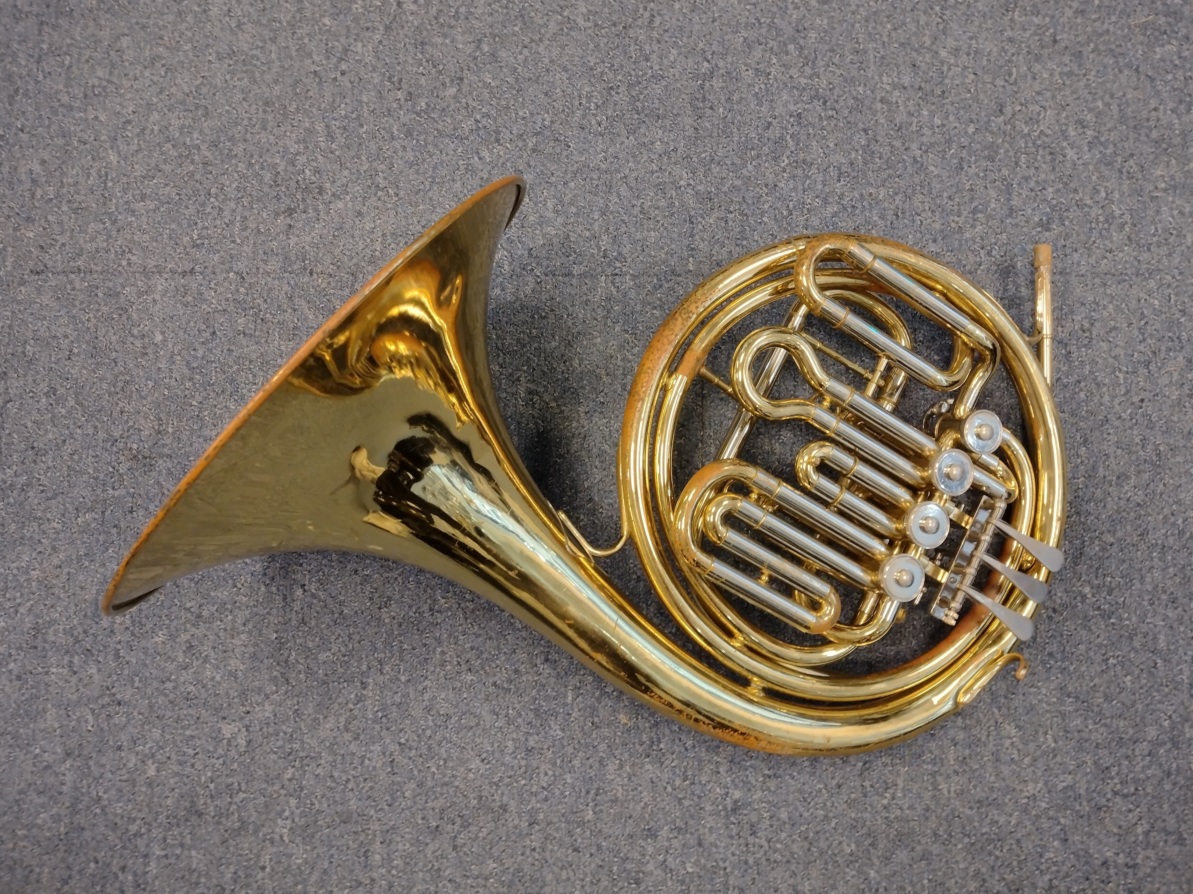 Danor/Amborg Bb/F Compensating French Horn Pre-owned)