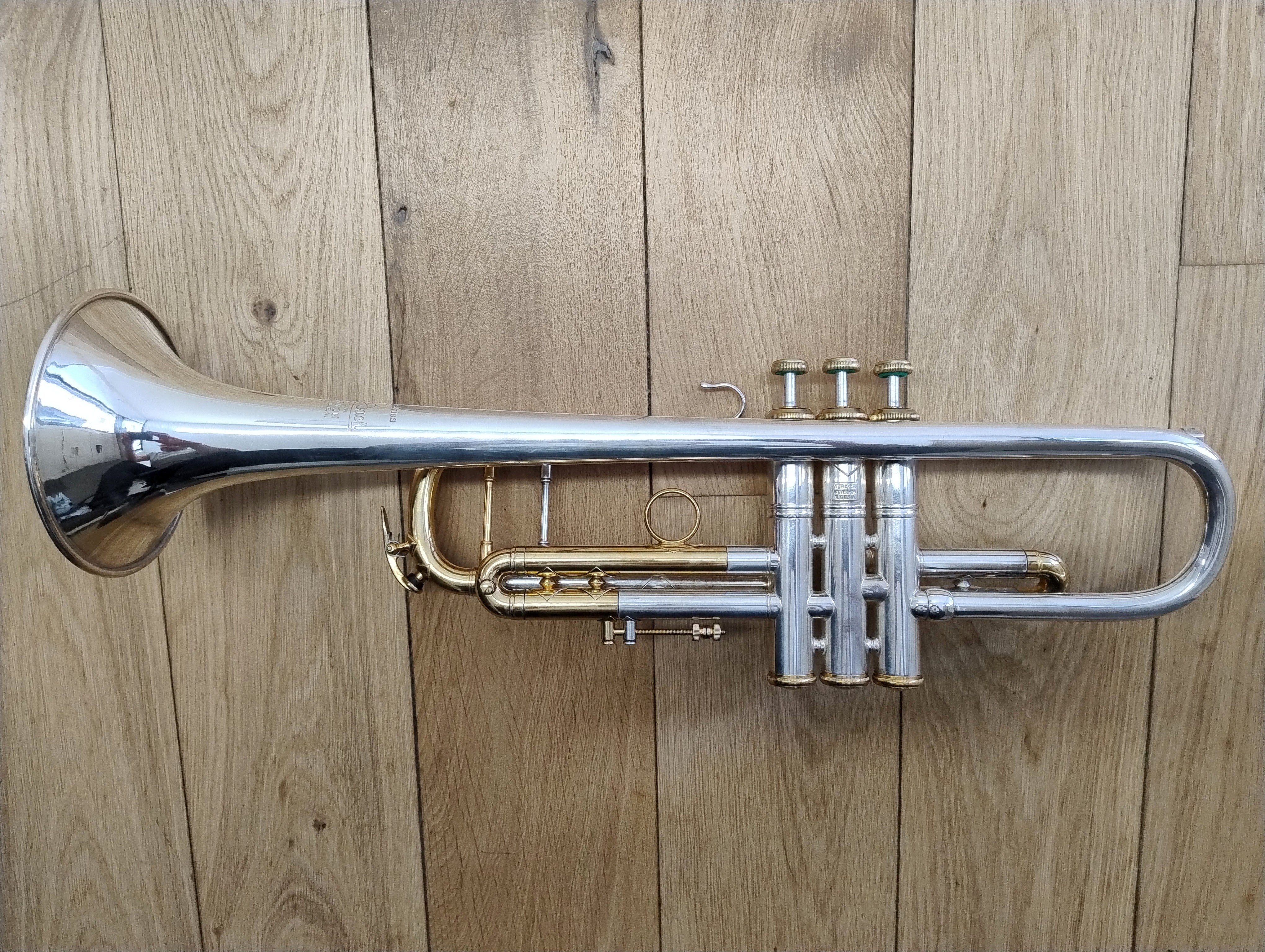 Bach Stradivarius Mount Vernon Bb Trumpet (Pre-owned)