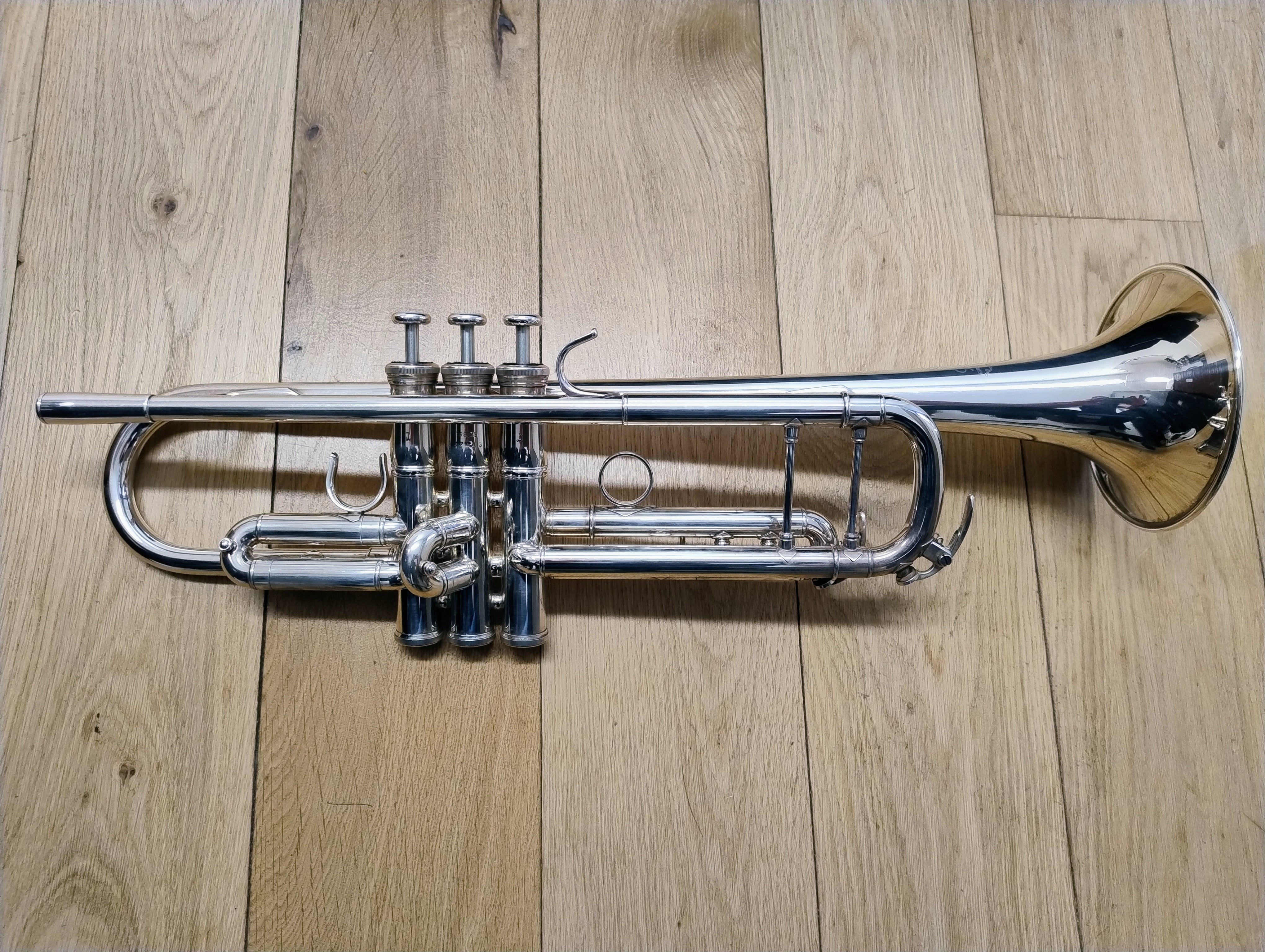 Yamaha Xeno YTR8345S Bb Trumpet (Pre-owned)