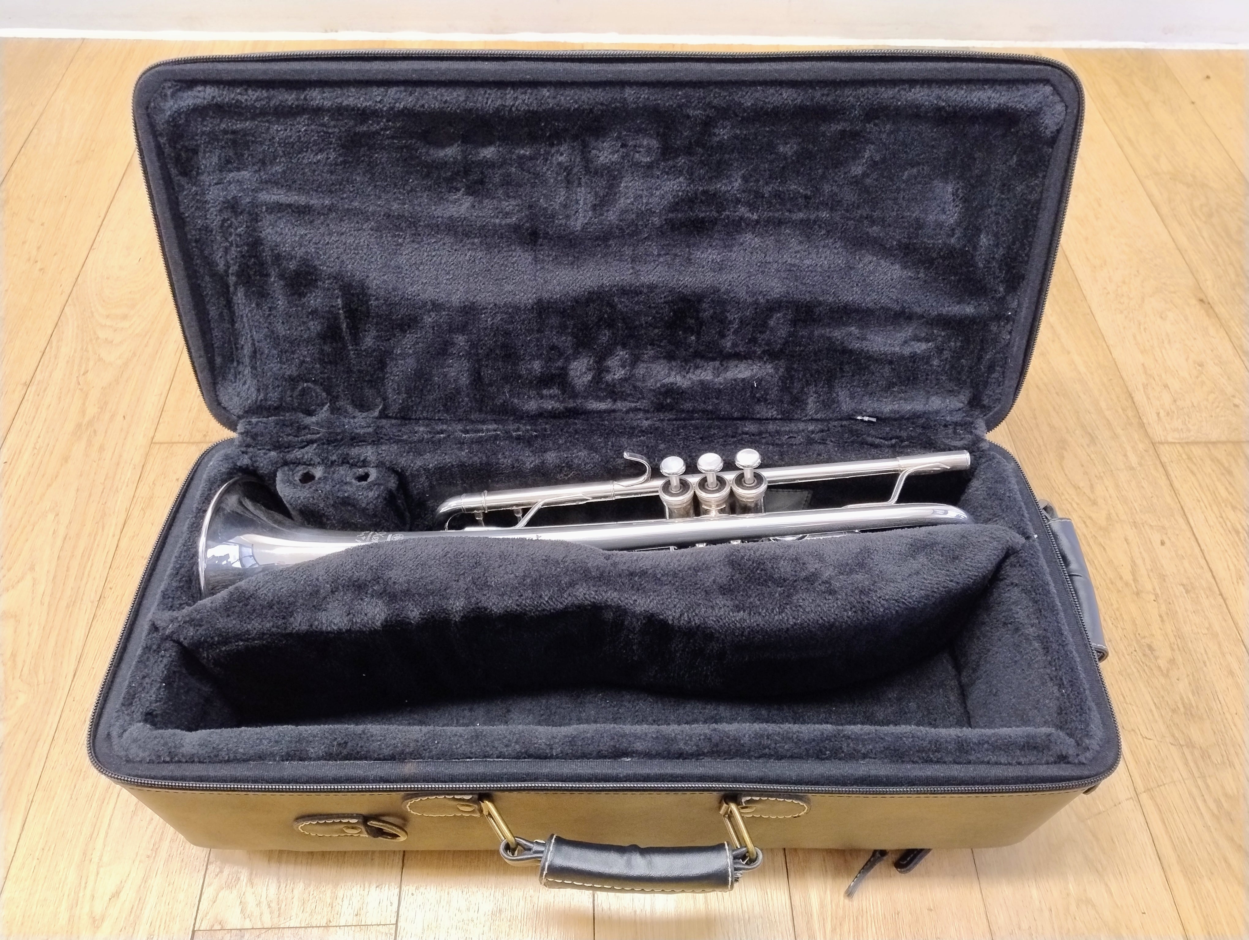 Yamaha Xeno YTR8345S Bb Trumpet (Pre-owned)