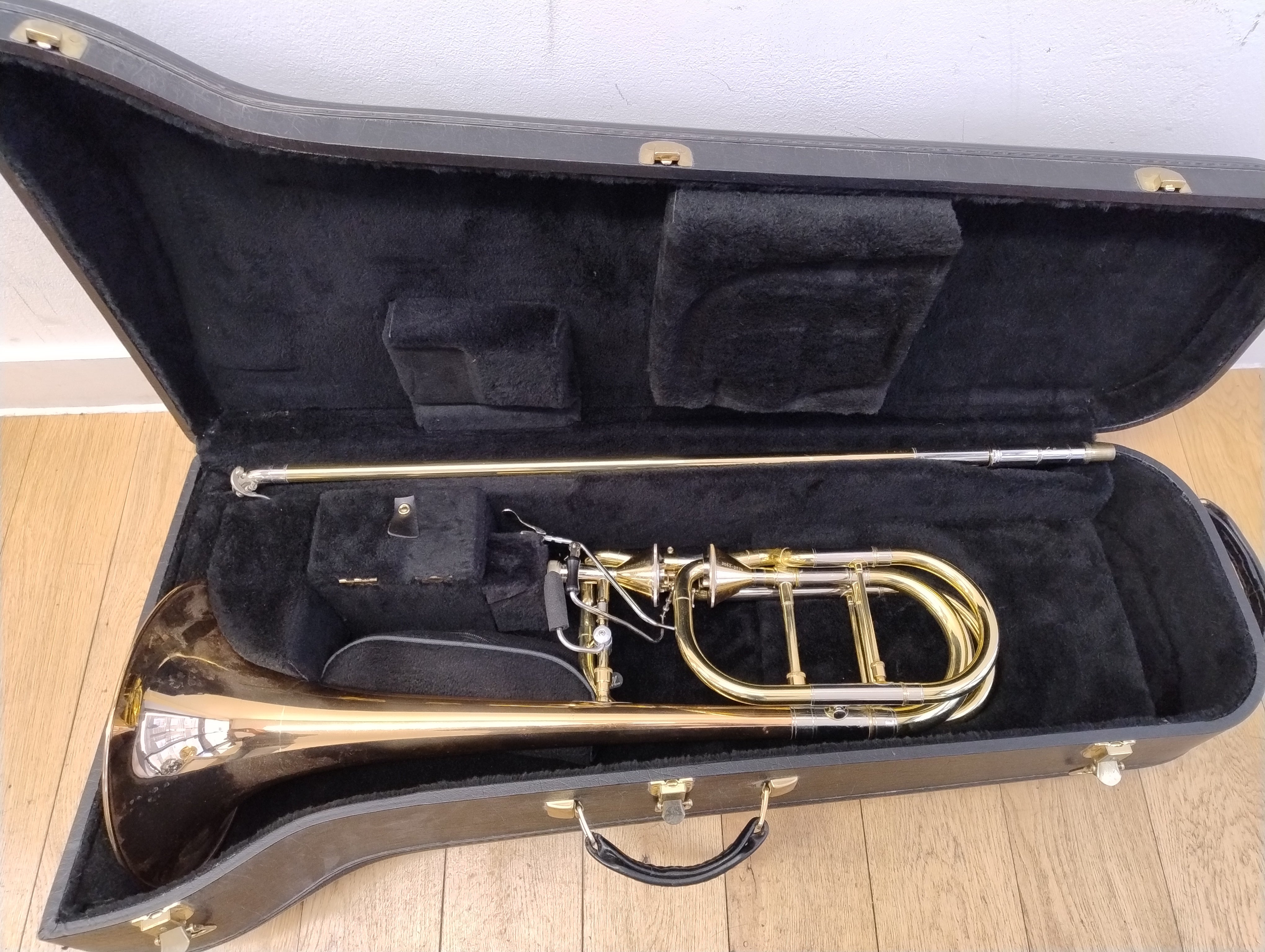 Getzen 3062AFR Bass Trombone  (Pre-owned)