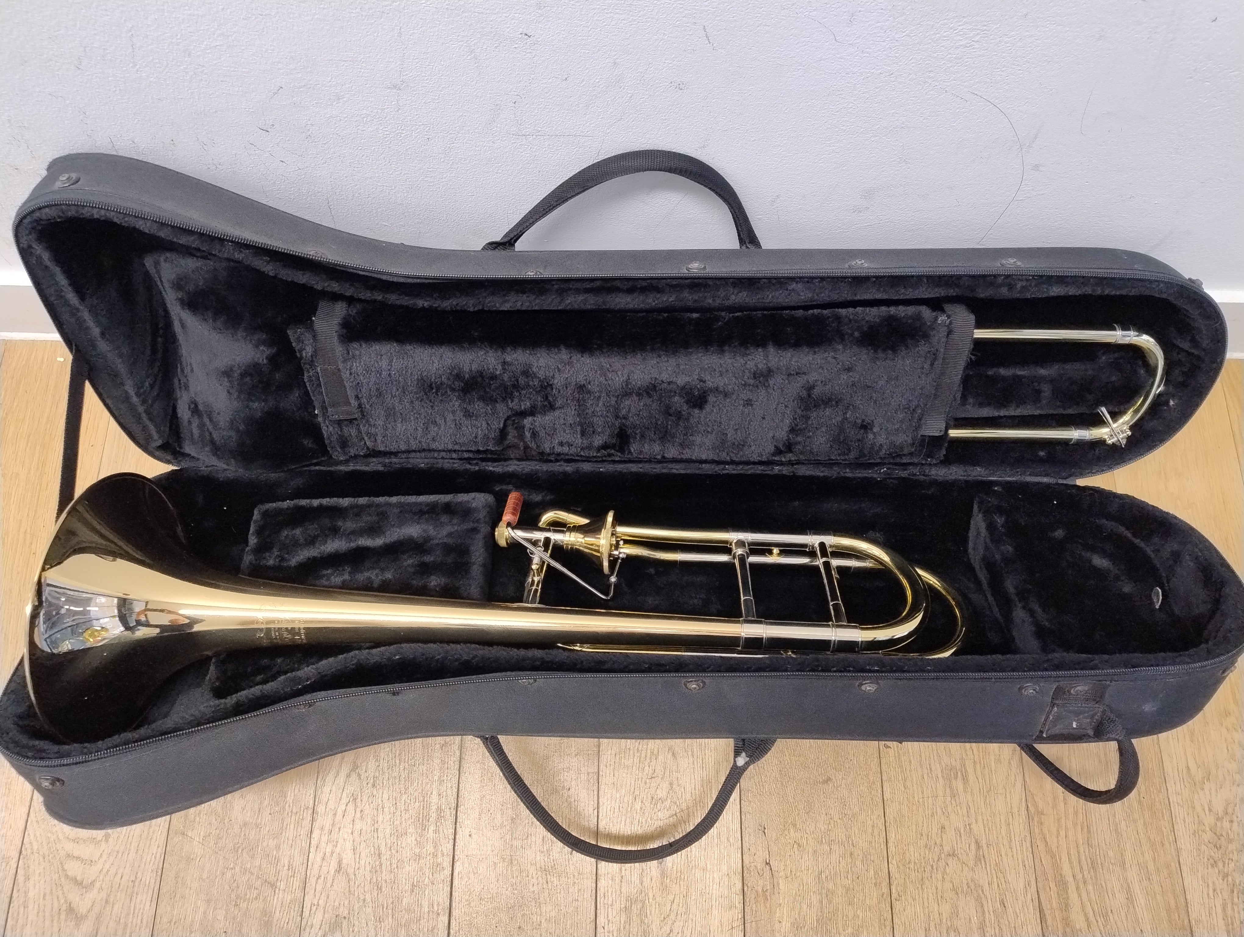 Bach Stradivarius 42B Bb/F Trombone  (Pre-owned)