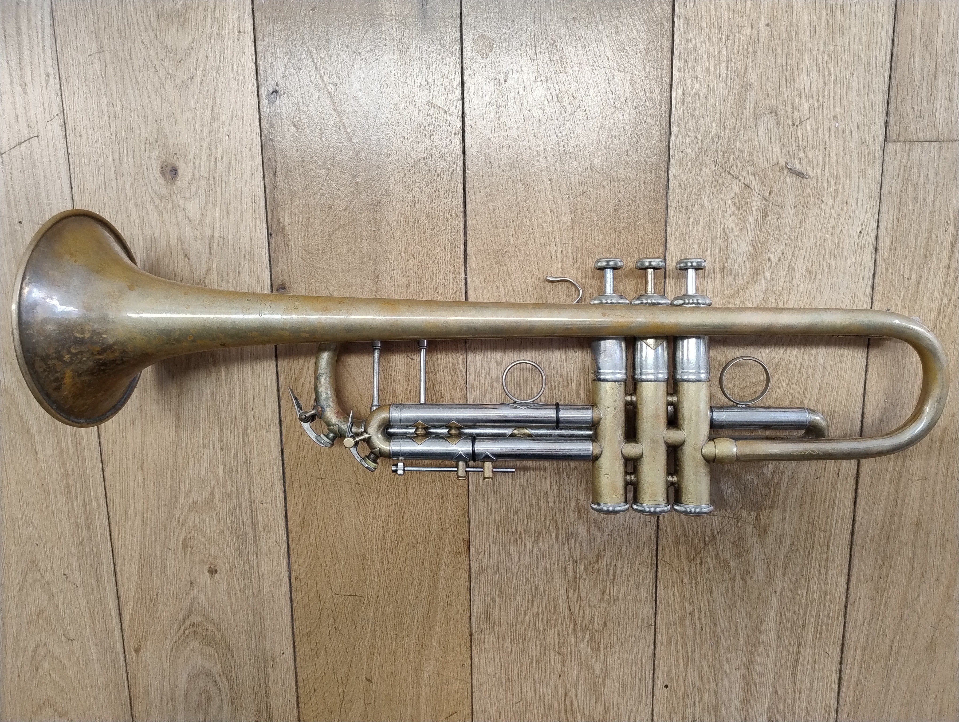 Bach Stradivarius 180ML37 Bb Trumpet  (Pre-owned)