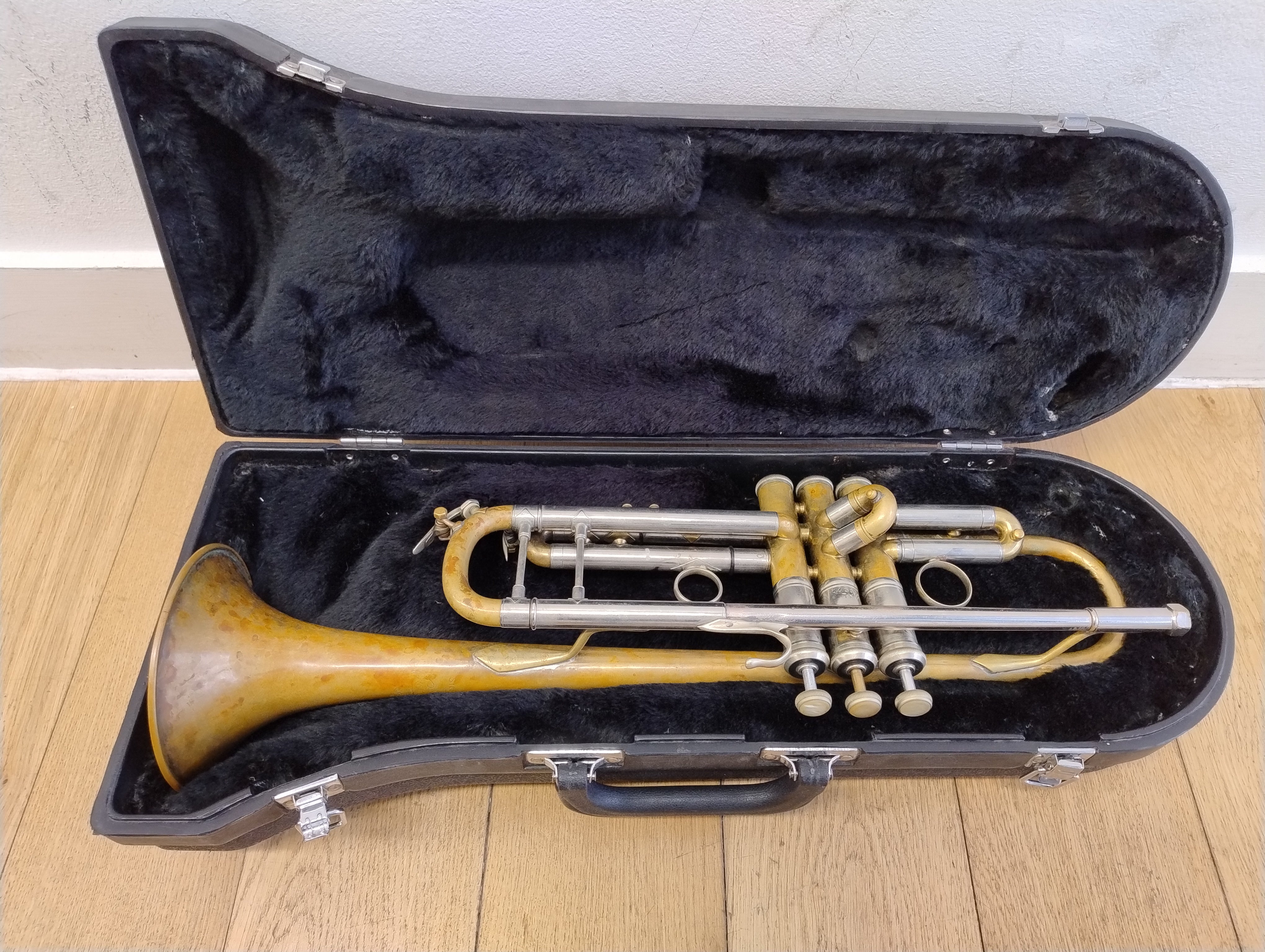Bach Stradivarius 180ML37 Bb Trumpet  (Pre-owned)