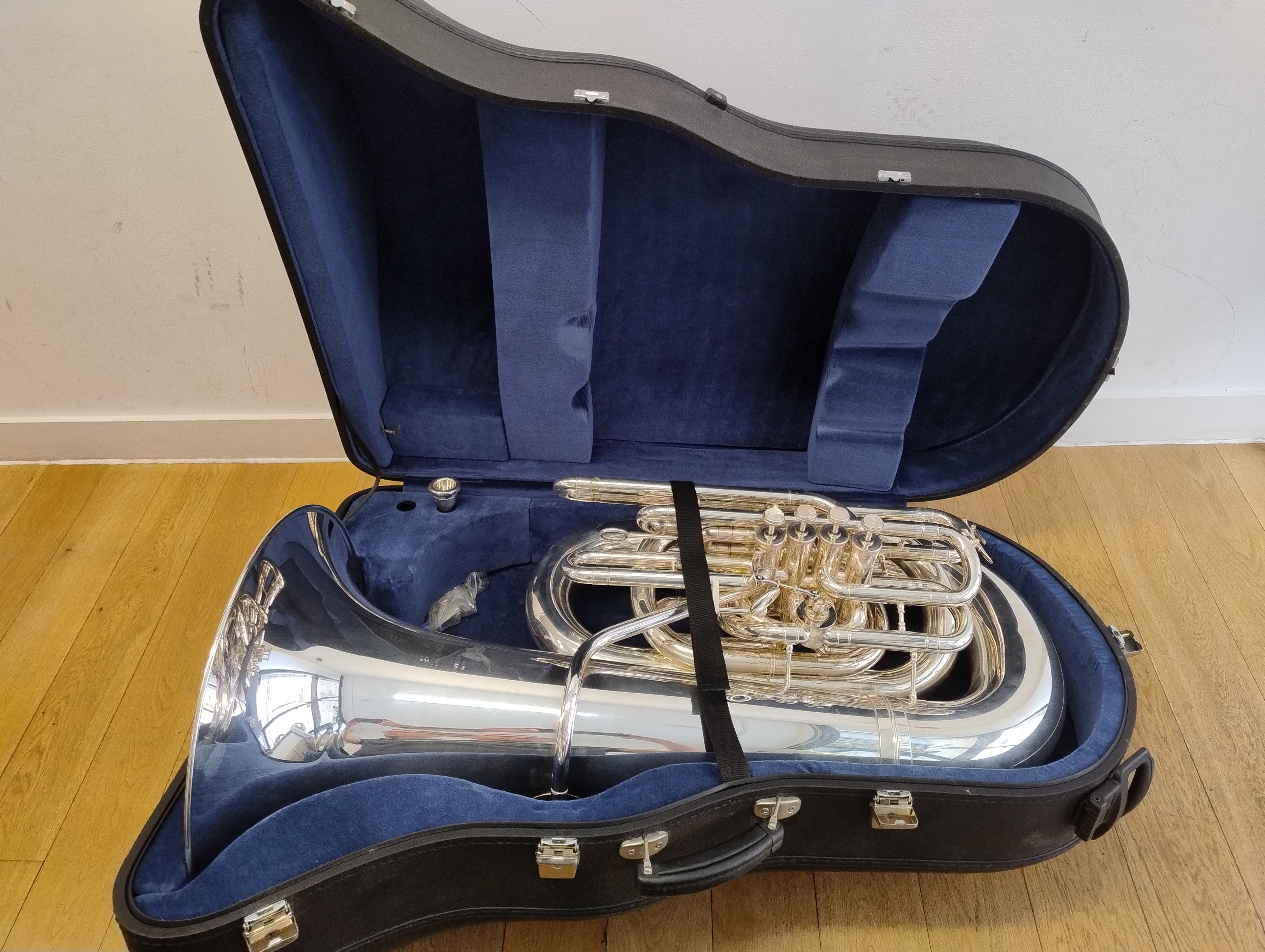 Besson Sovereign BE995 CC Tuba  (Pre-owned)