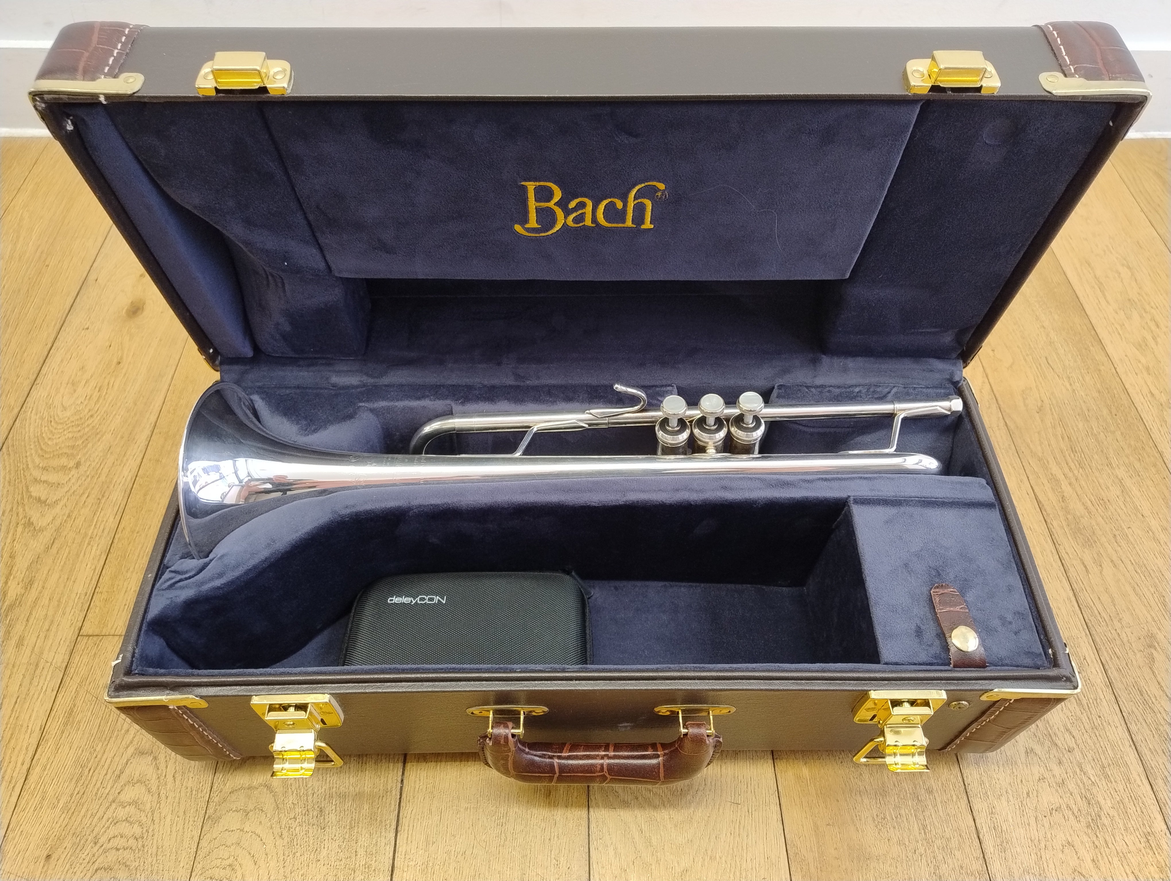 Bach Commercial LT190S1B Bb Trumpet  (Pre-owned)